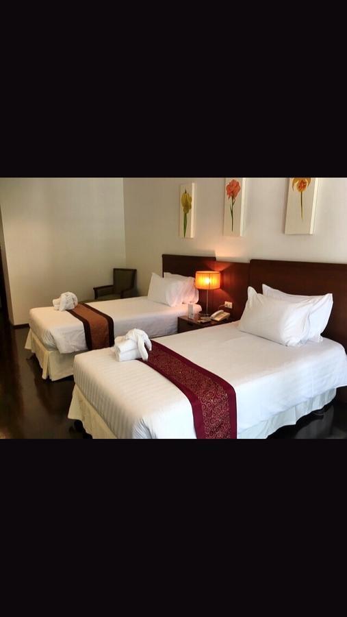 Suwan Golf & Country Club Guest House Nakhon Chai Si Exterior photo